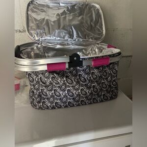 Pampered Chef Black-and-White Paisley Insulated Market Basket with Pink Accents
